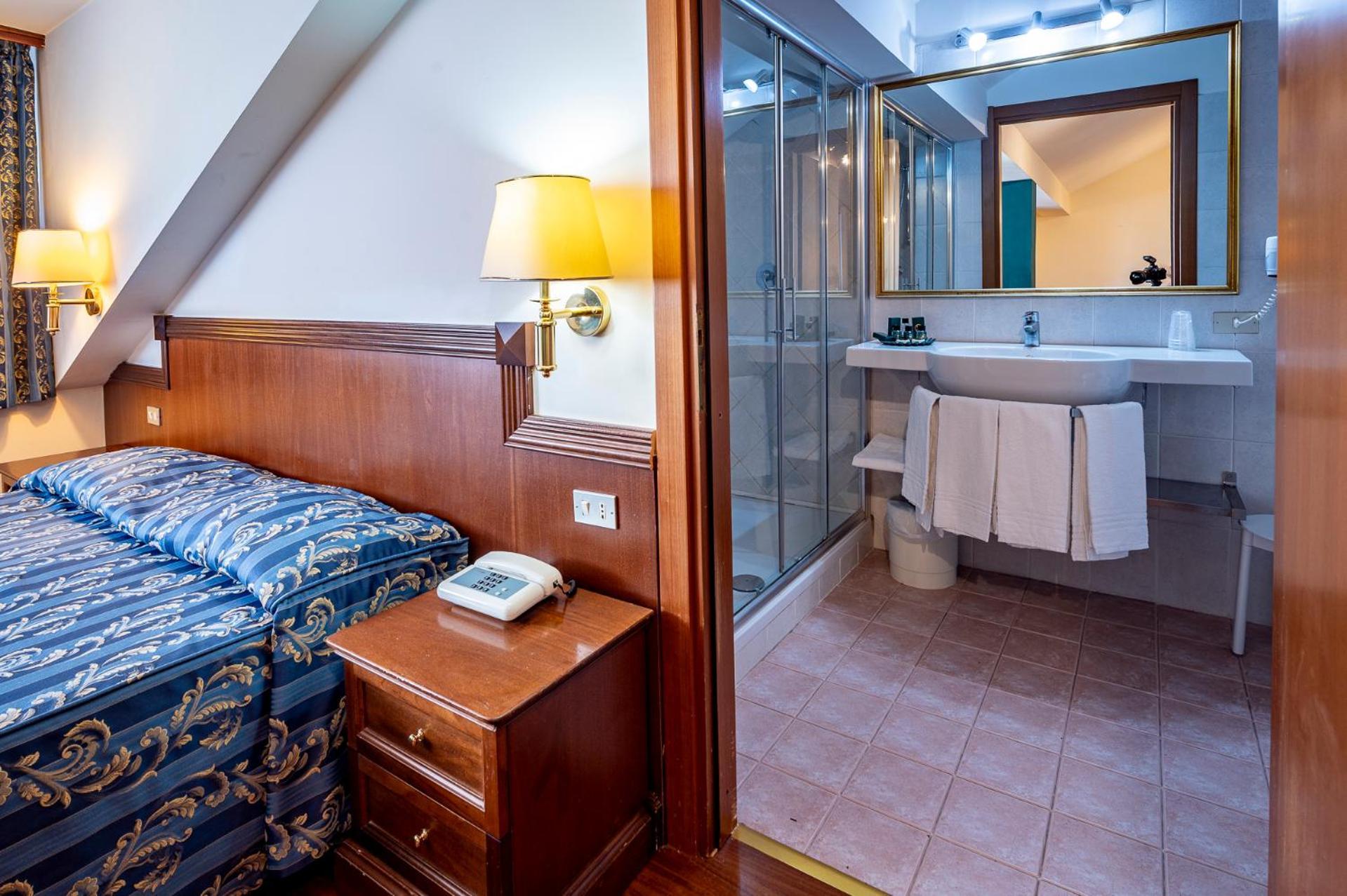 Hotel Corona & Spa بيسكاسيرولي المظهر الخارجي الصورة