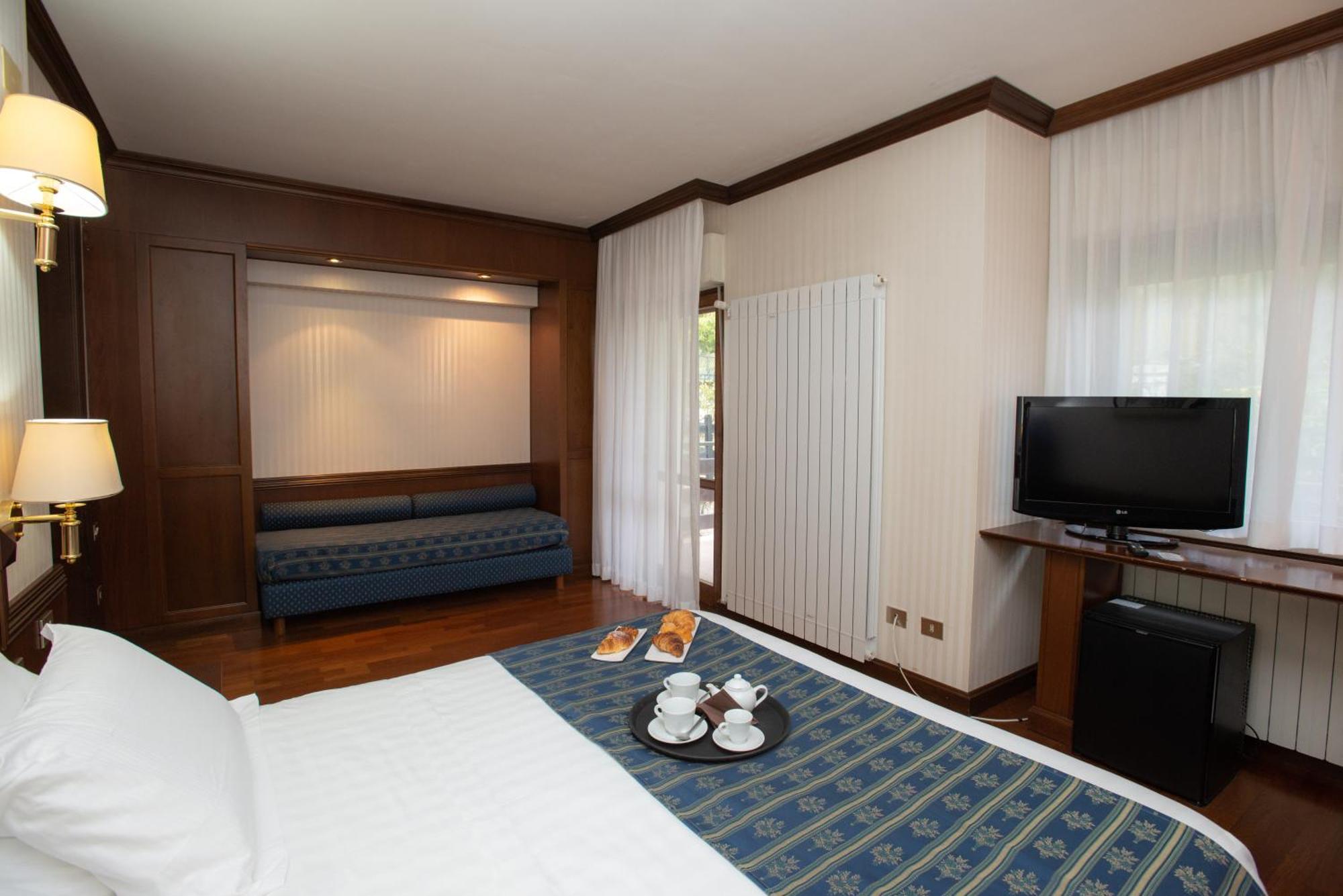 Hotel Corona & Spa بيسكاسيرولي المظهر الخارجي الصورة