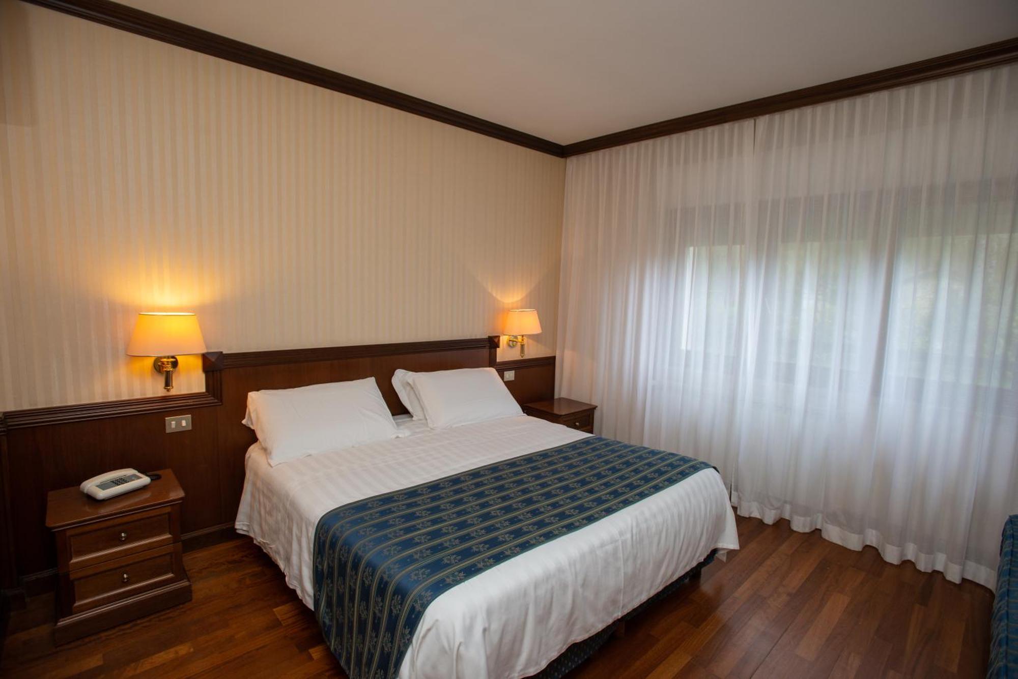 Hotel Corona & Spa بيسكاسيرولي المظهر الخارجي الصورة