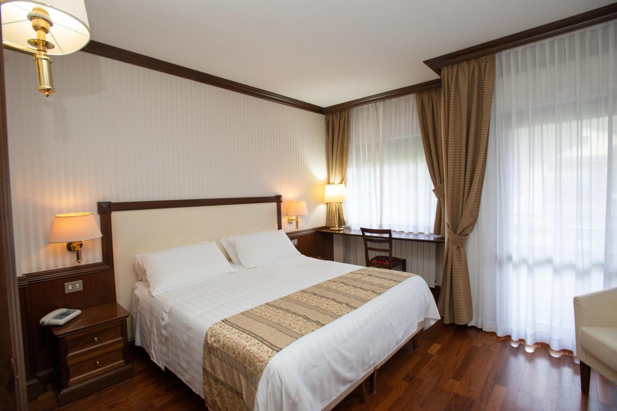 Hotel Corona & Spa بيسكاسيرولي المظهر الخارجي الصورة
