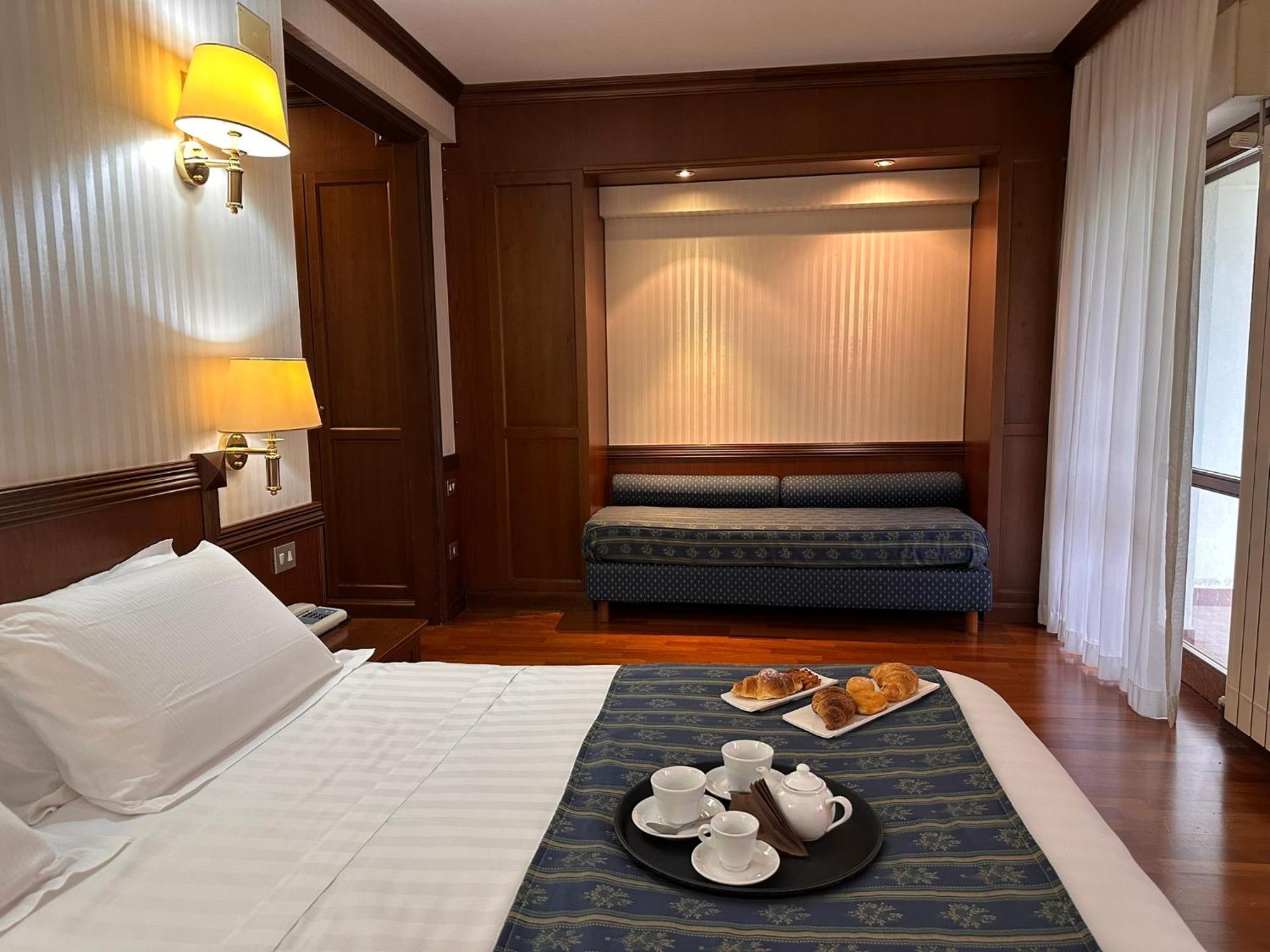 Hotel Corona & Spa بيسكاسيرولي المظهر الخارجي الصورة